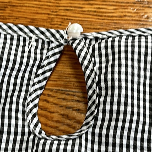 Stem & Vine black/white check top, embroidered sleeves. Size Large. - Picture 13 of 13